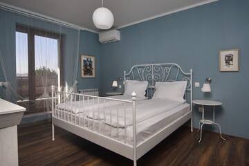 Фото номера Стандартный двухместный номер с 1 кроватью Гостевой дом Esterra Vini Guest House г. Perushtitsa 5