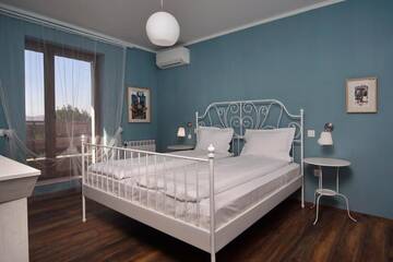 Фото номера Стандартный двухместный номер с 1 кроватью Гостевой дом Esterra Vini Guest House г. Perushtitsa 8